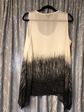 Karen Kane White Sleeveless Ombre Overlay Tank with Black Graphic 1x
